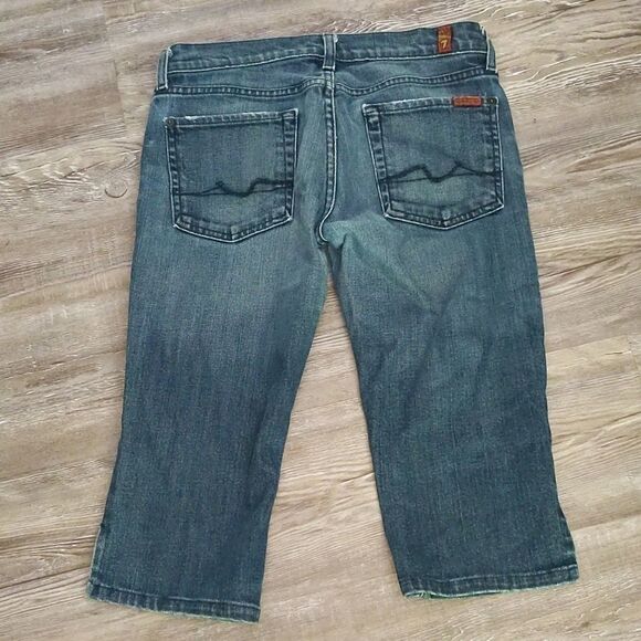 7 for all Man Kind cropped capris Sz  27 - Picture 2 of 6